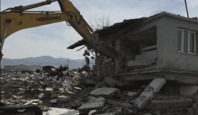 Deprem kadınları daha mı çok vurdu?