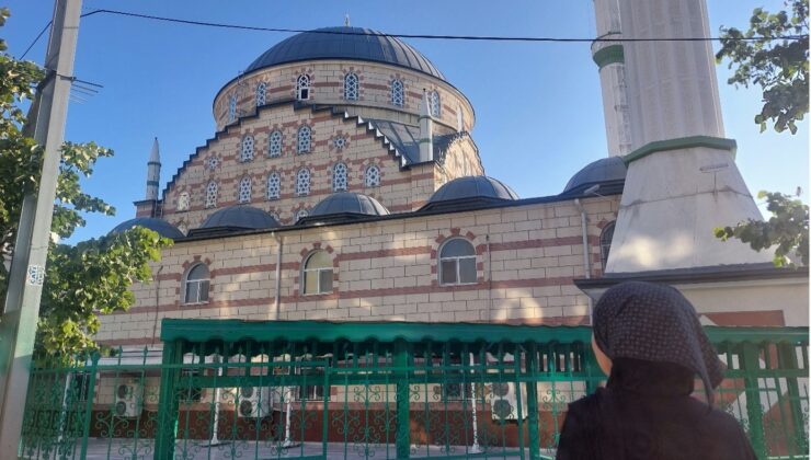 Tarikat kıskacında hayatlar