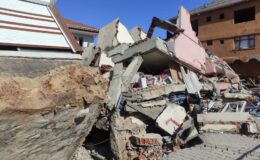 Göçmenlere depremde yine göçmen dernekleri yardım etti