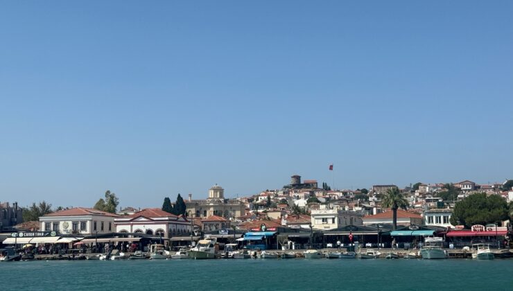 Fiyatlar uçtu, turist komşuya kaçtı: Ayvalık’tan Midilli’ye “ucuz tatil” akını