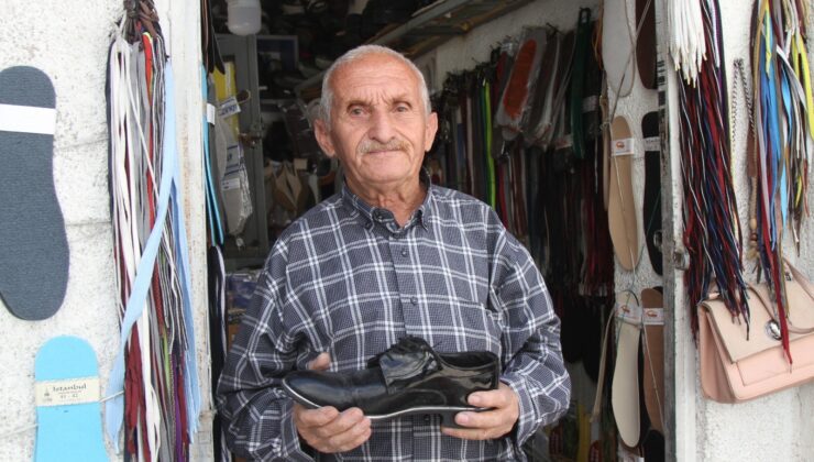 Van’da 54 yıllık “iyilik” tamircisi: Ayakkabı onarıp ihtiyaç sahiplerine dağıtıyor