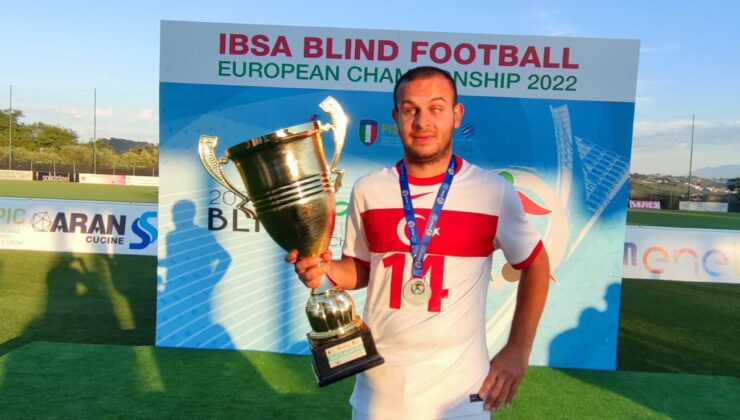 Görme engelli futbolcu ve analist yorumcu Oğuzhan Yokuş’un hikayesi: Mahalleden milli takıma