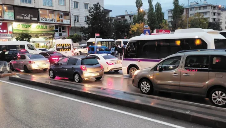 Trafik artık her yerde: Van’da da trafik krizi büyüyor