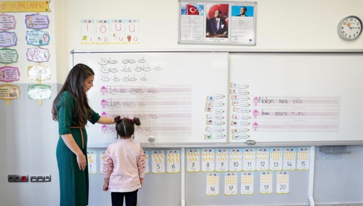 Akademi sınavı öğretmenleri hayallerinden vazgeçiriyor