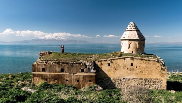 Tarihi Aziz Stephanos Kilisesi yok mu oluyor?