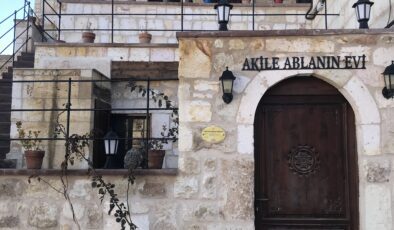 Annesinin hatırasını otele dönüştürdü