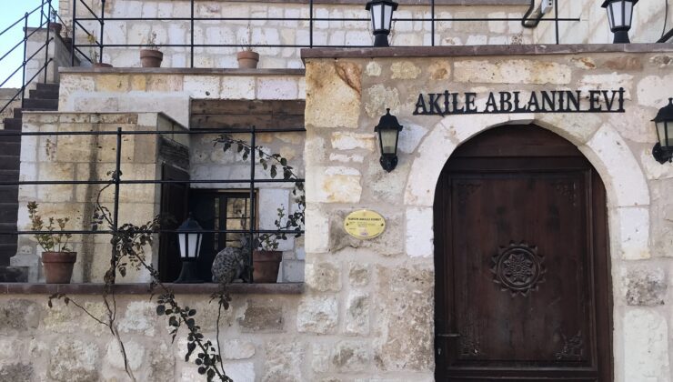 Annesinin hatırasını otele dönüştürdü