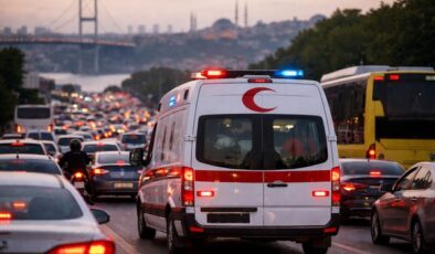 Ambulansın içinden İstanbul trafiği