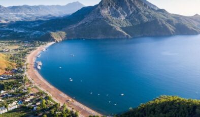 Sel felaketi yaşayan Adrasan turizmi ayağa kalkmaya çalışıyor