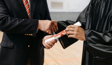 Akademide “yeni” düzen: Liyakatın yerini güvencesizlik aldı