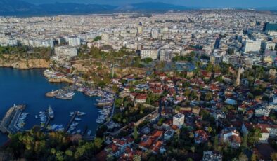 Antalya topraklarında tarım değil binalar büyüyor