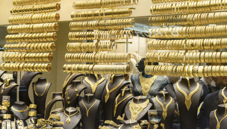 Altın fiyatları düşünce kuyumcular doldu taştı