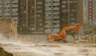 Malatya’da deprem sonrası yol sorunu: Çamur ve toz