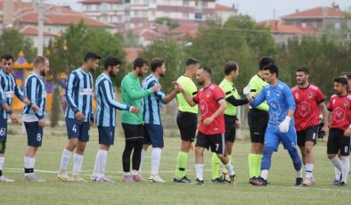 Yarı sahada antrenman, tam sahada maç