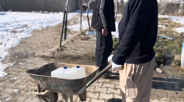 Van’da suyun faturası eşeklere kesiliyor