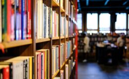 Çarşılardan kitap kokusu siliniyor