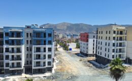 Depremzedelerden TOKİ fiyatlarına tepki: “Hatay neden daha pahalı?”