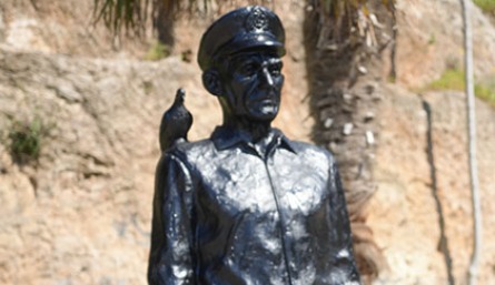 Atatürk’ün kaptanının güvercin çilesi: Heykeldeki kuş dört kez çalındı