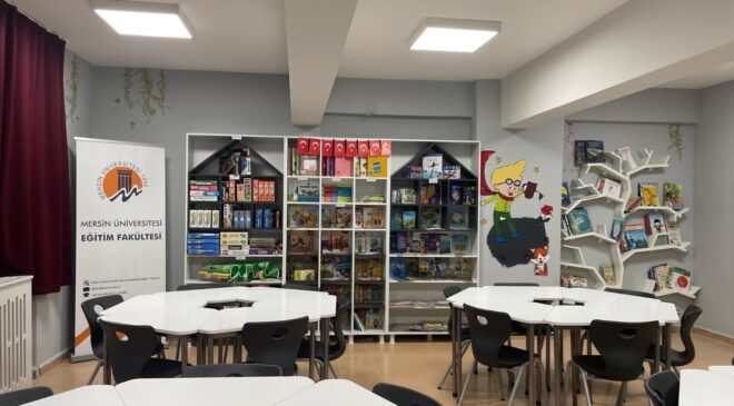 Mersin Üniversitesi’nden deprem bölgesi için kitap seferberliği