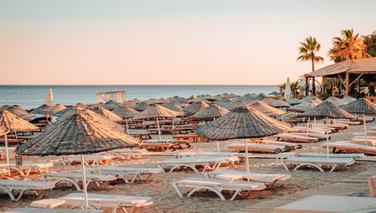 Ege’de tatil 120 bin lirayı buluyor: Türkiye’de tatil neden bu kadar pahalı?