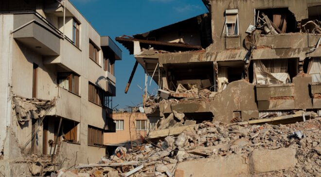 Binaları deprem değil ihmal yıkıyor