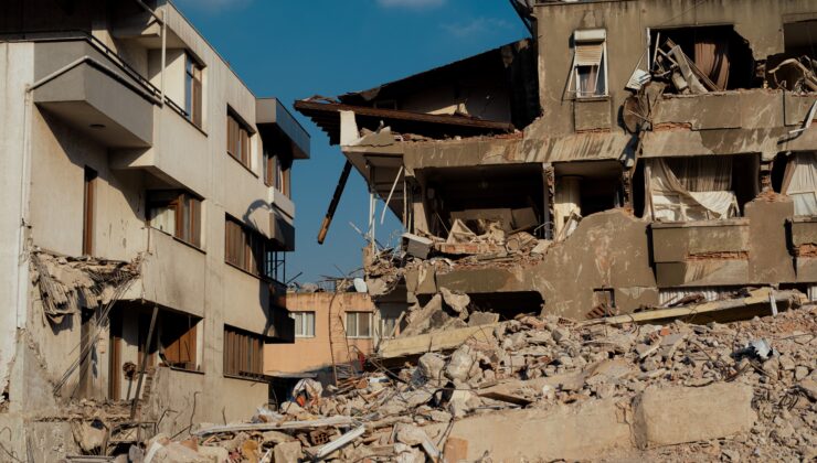 Binaları deprem değil ihmal yıkıyor