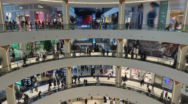 AVM’lerde mesai bitmiyor, çalışanlar çalınan saatler için mücadele veriyor