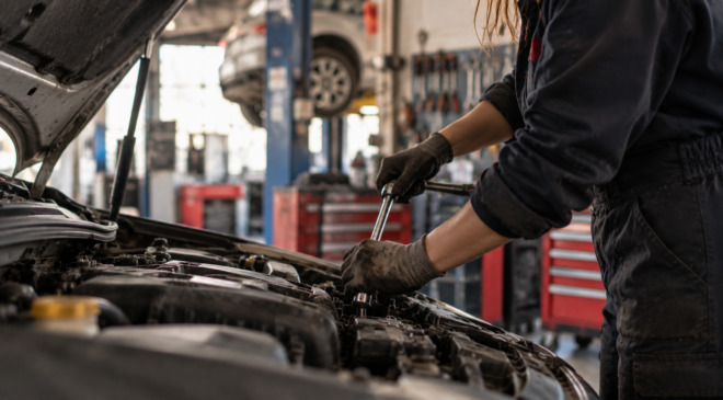 Kadın usta ön yargıları motor başında aşıyor