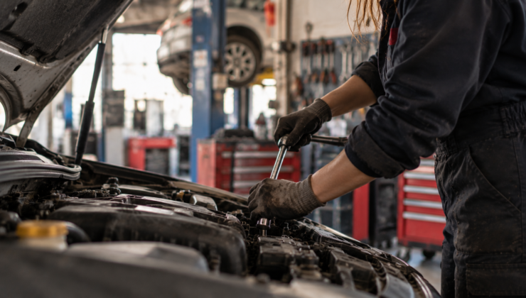Kadın usta ön yargıları motor başında aşıyor